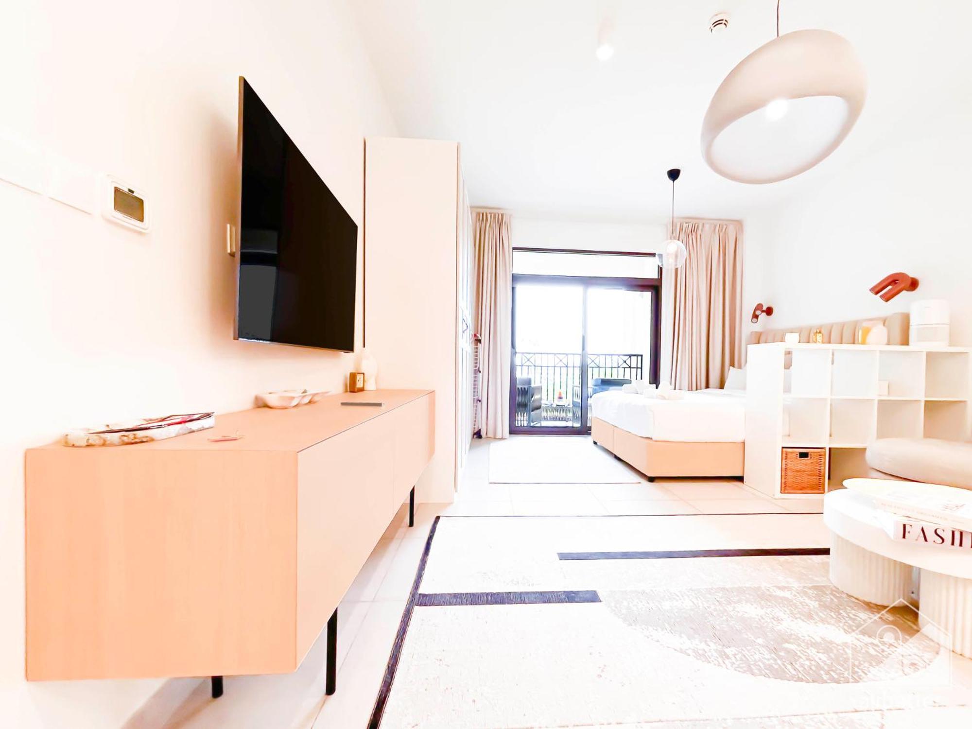 Apartment Cozy 1b Escape With Stunning Balcony Views *