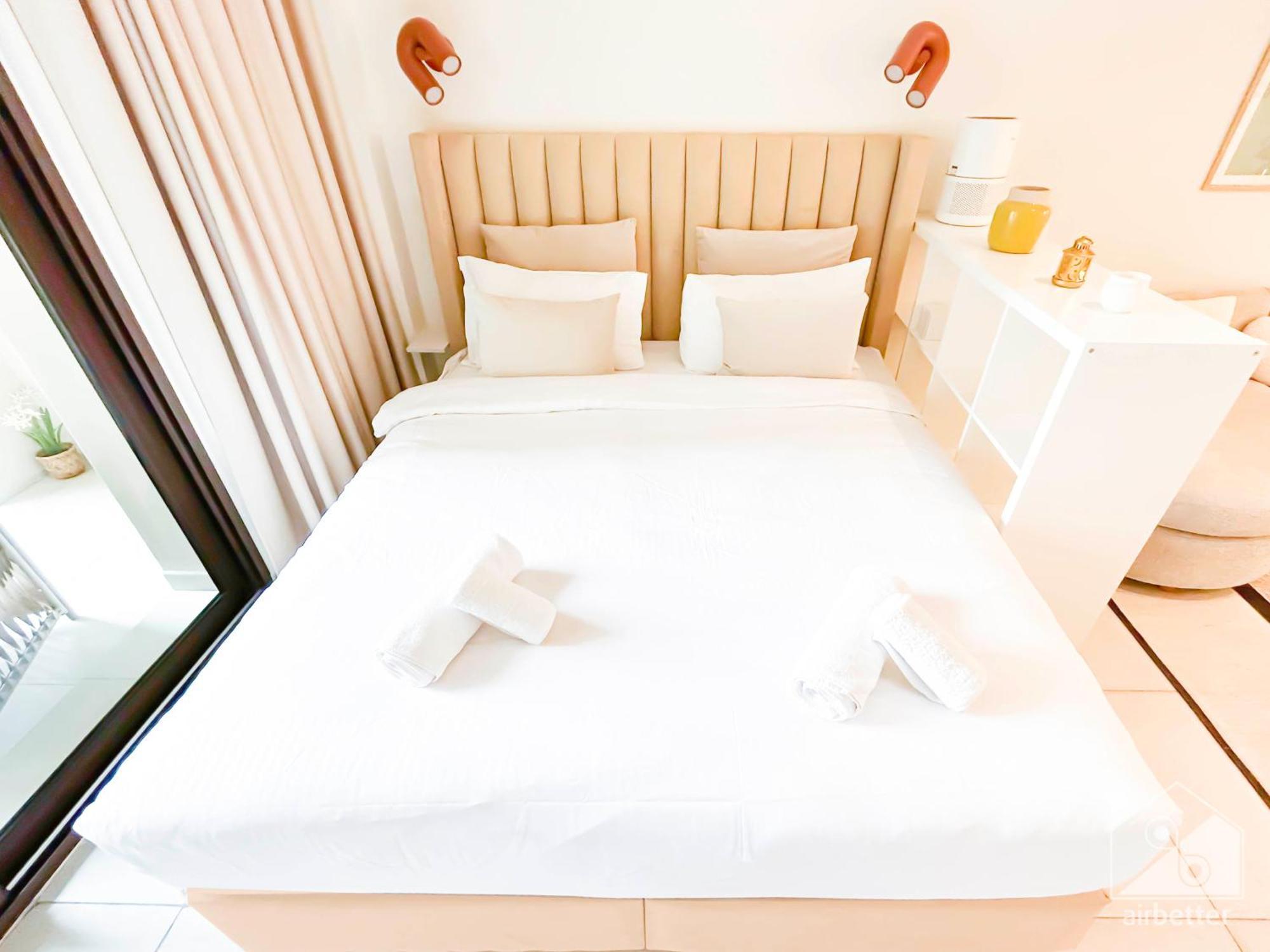 Cozy 1b Escape With Stunning Balcony Views * Dubai