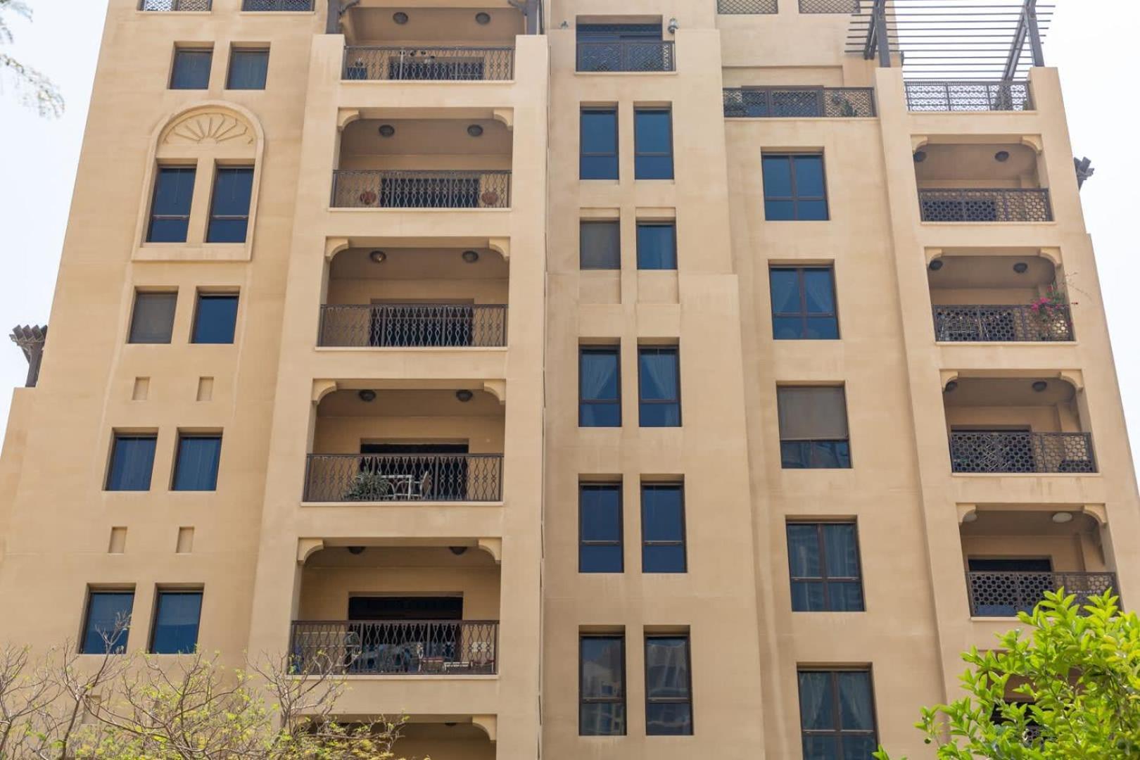 Frank Porter - Reehan 5 Apartment Dubai