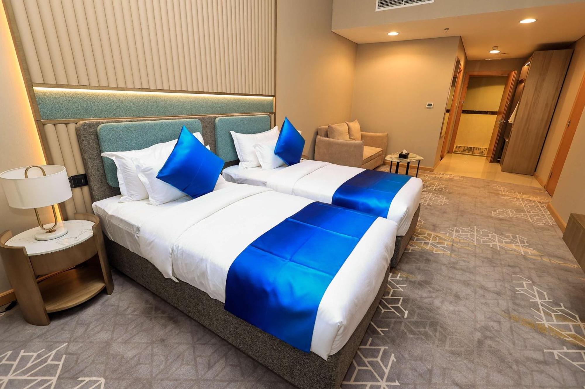 Western Premier M Four 4* Dubai