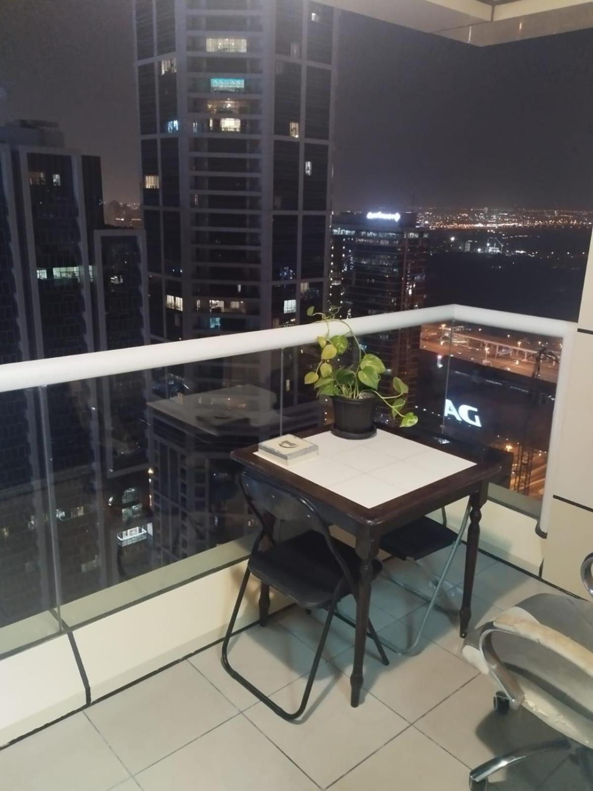 Homestay Luxury Master Available In Sulafa Tower Marina Dubai