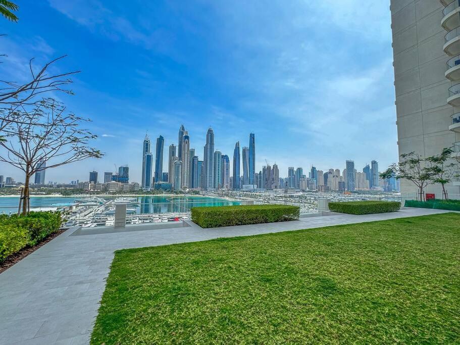 Czechin * Brand New * Beachfront * Palm View * High Floor * Dubai