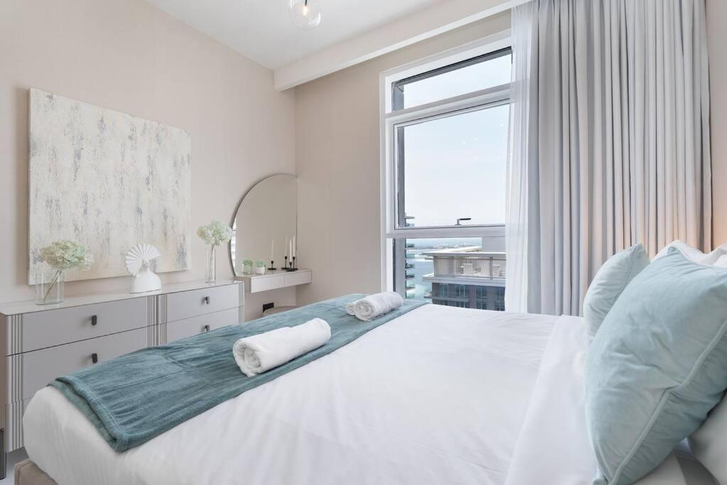 Czechin * Brand New * Beachfront * Palm View * High Floor Apartment