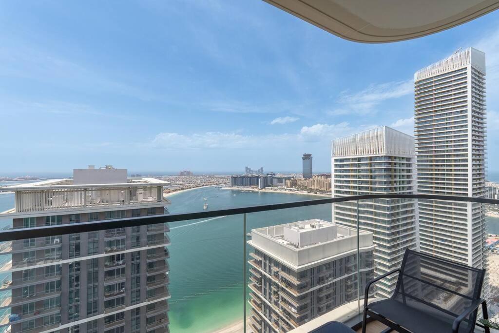Czechin * Brand New * Beachfront * Palm View * High Floor *