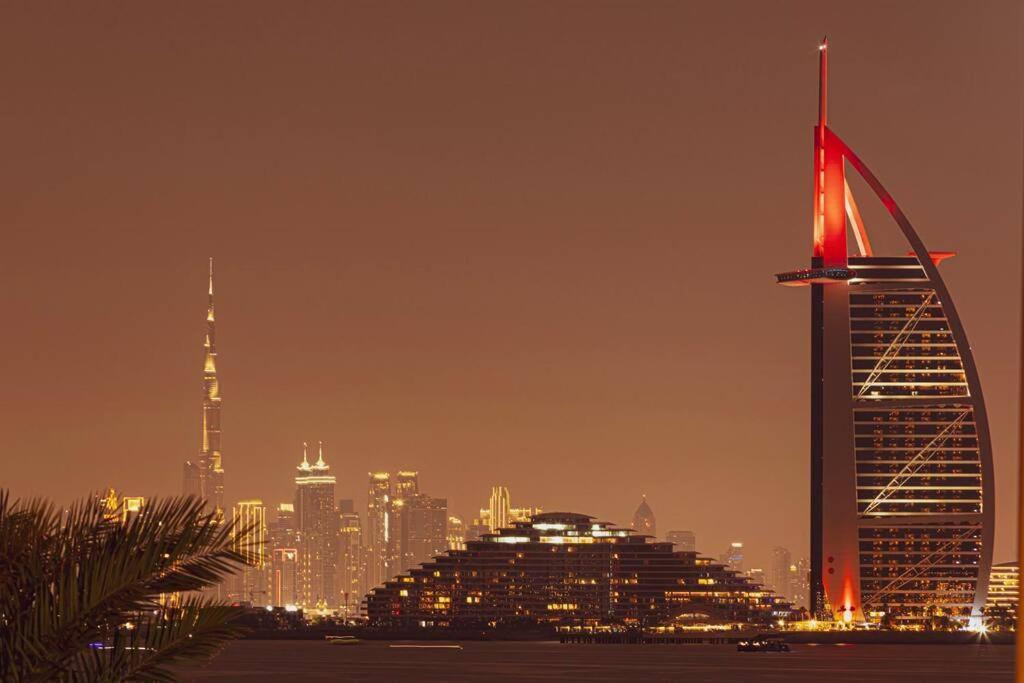 First Class 2br Expansive Balcony Oasis Apartment Dubai