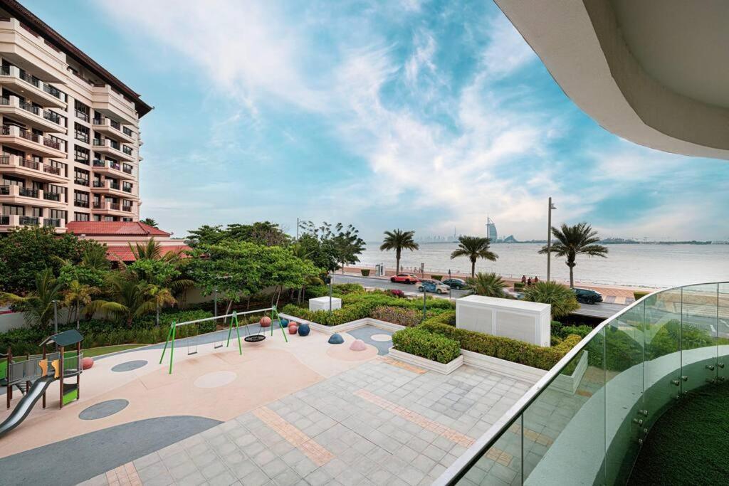 First Class 2br Expansive Balcony Oasis * Dubai