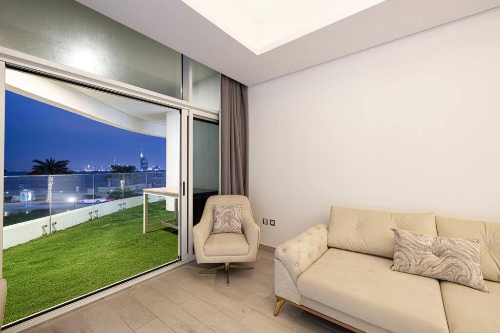 Apartment First Class 2br Expansive Balcony Oasis *