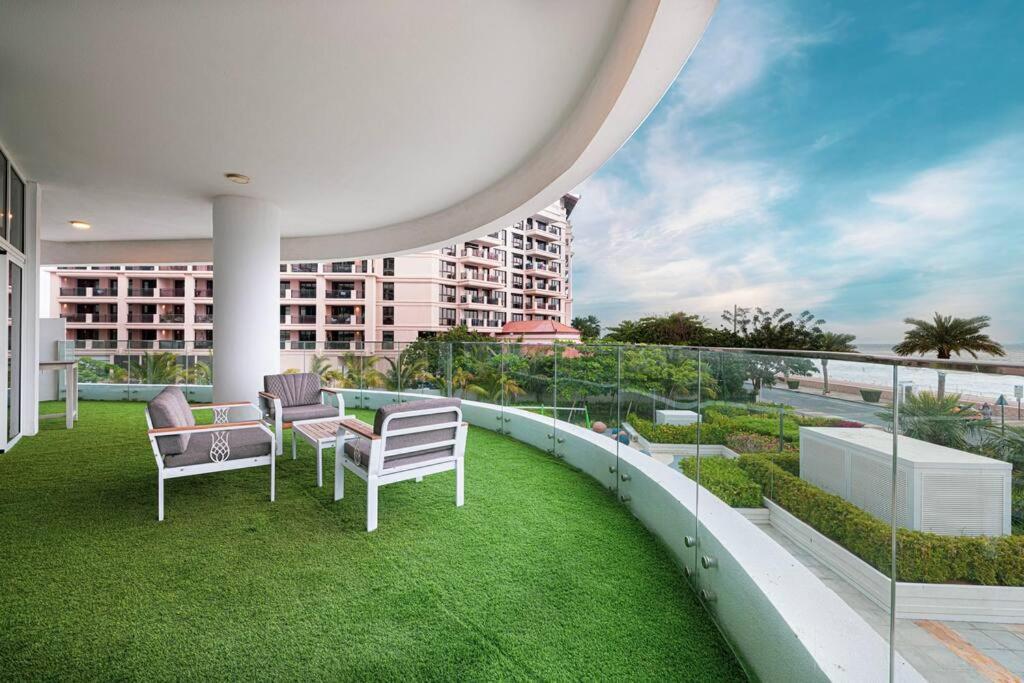 Apartment First Class 2br Expansive Balcony Oasis *