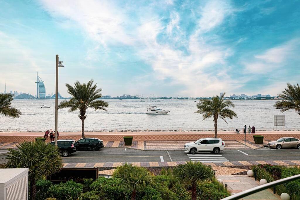 First Class 2br Expansive Balcony Oasis * Dubai