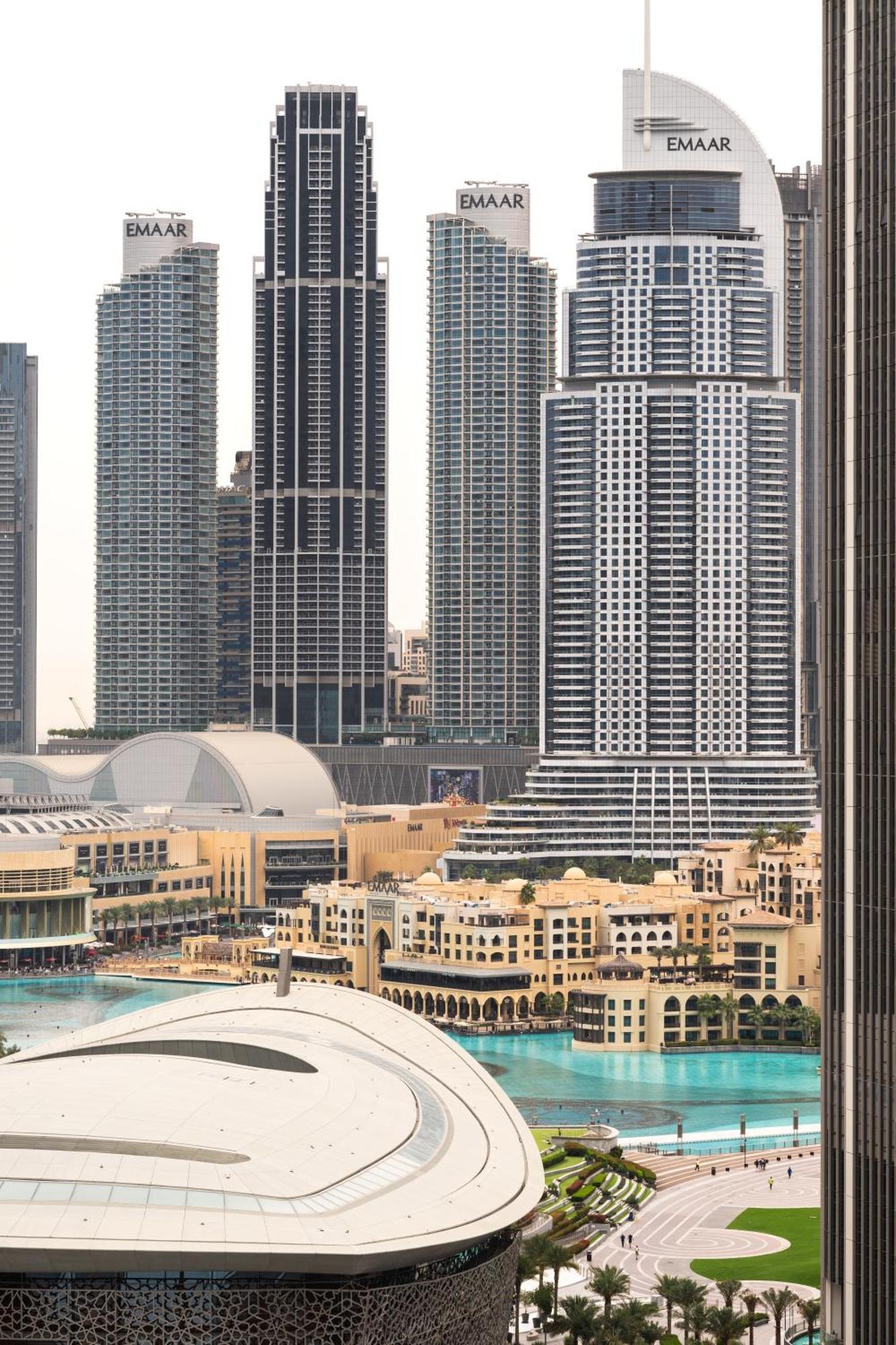 Magnificent - Luxurious 3+ 1 Bedroom Located In Downtown * Dubai