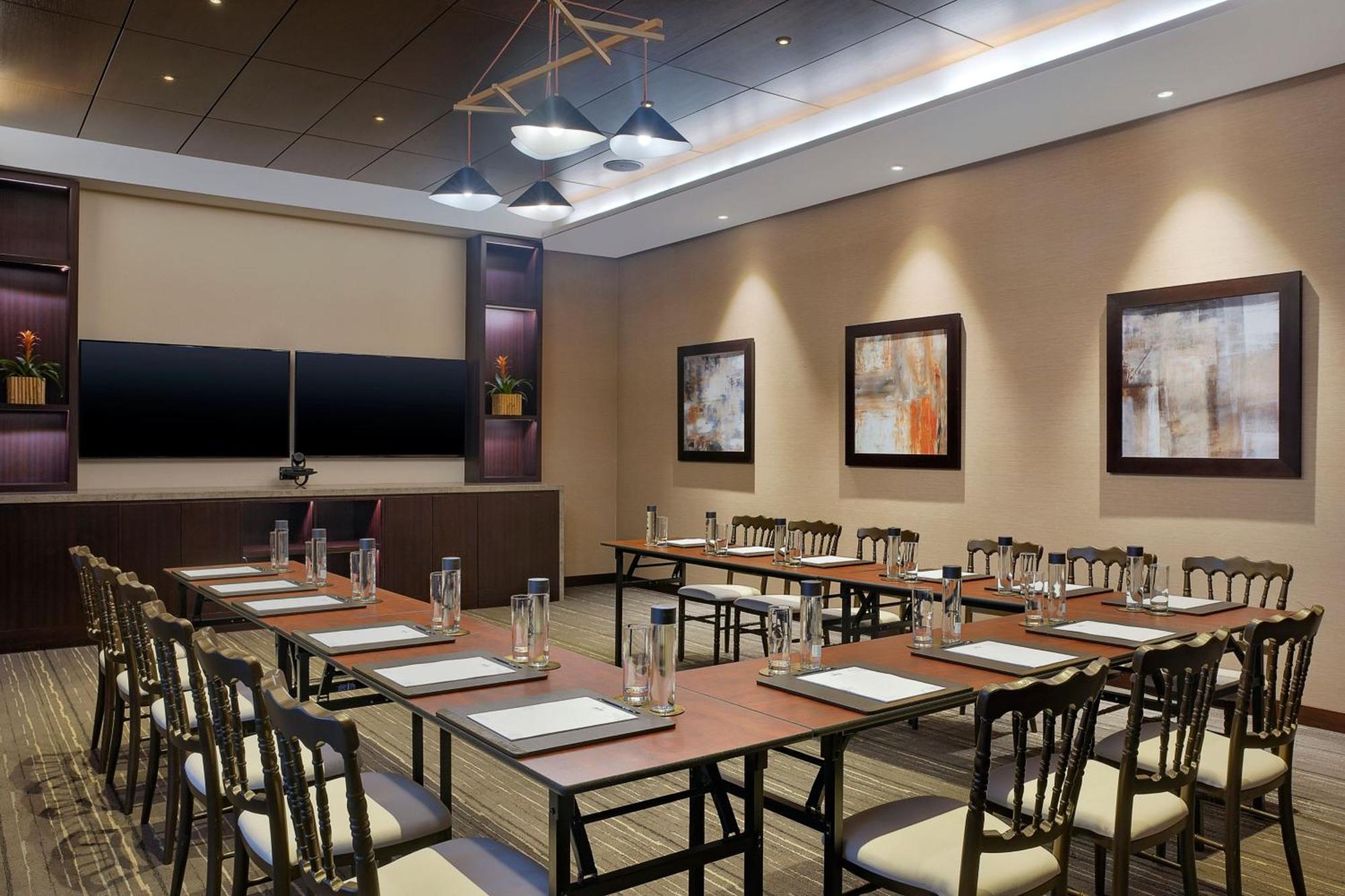 Lapita, Dubai Parks And Resorts, Autograph Collection Resort 5*