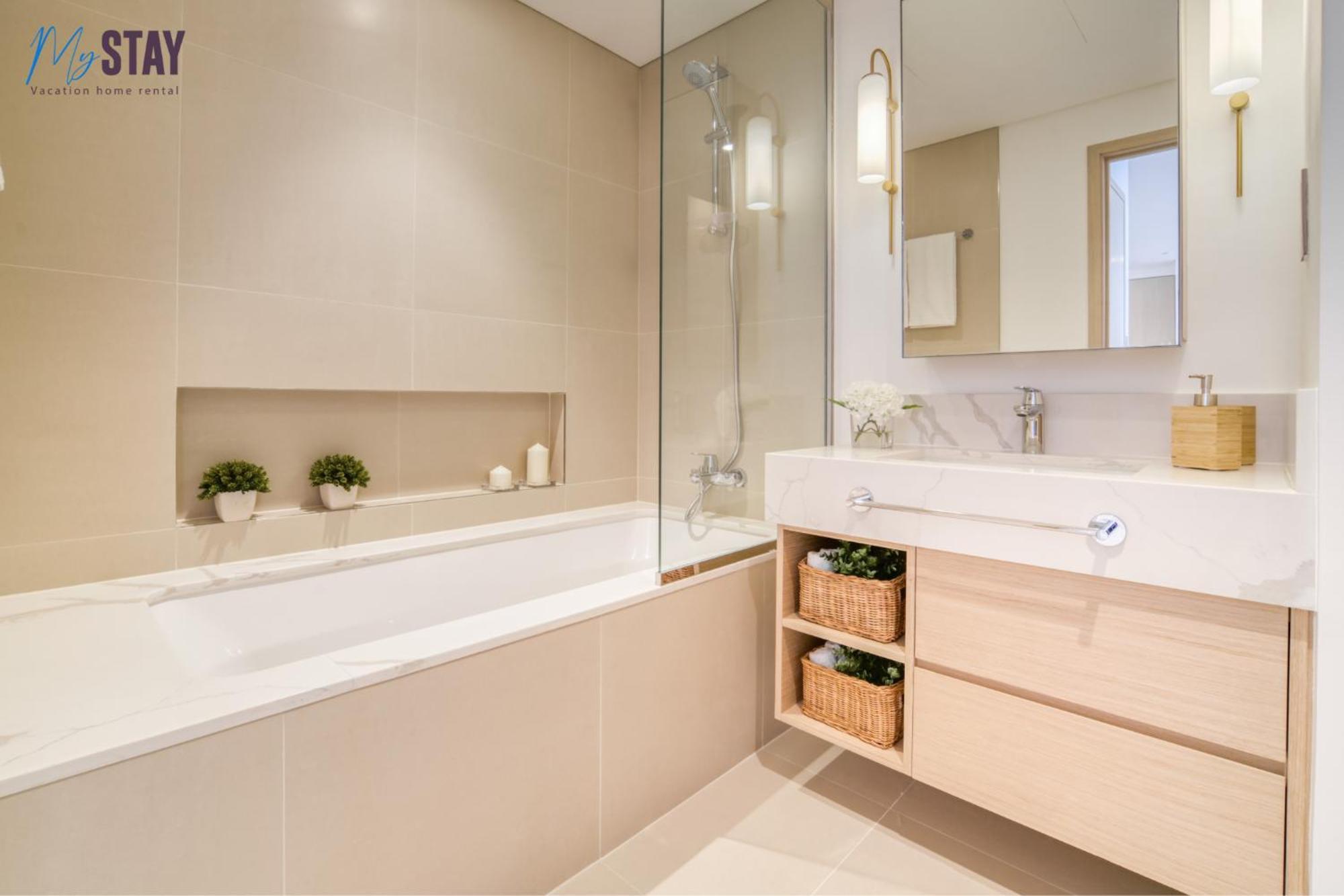 Apartment Brand New Charming 1br *