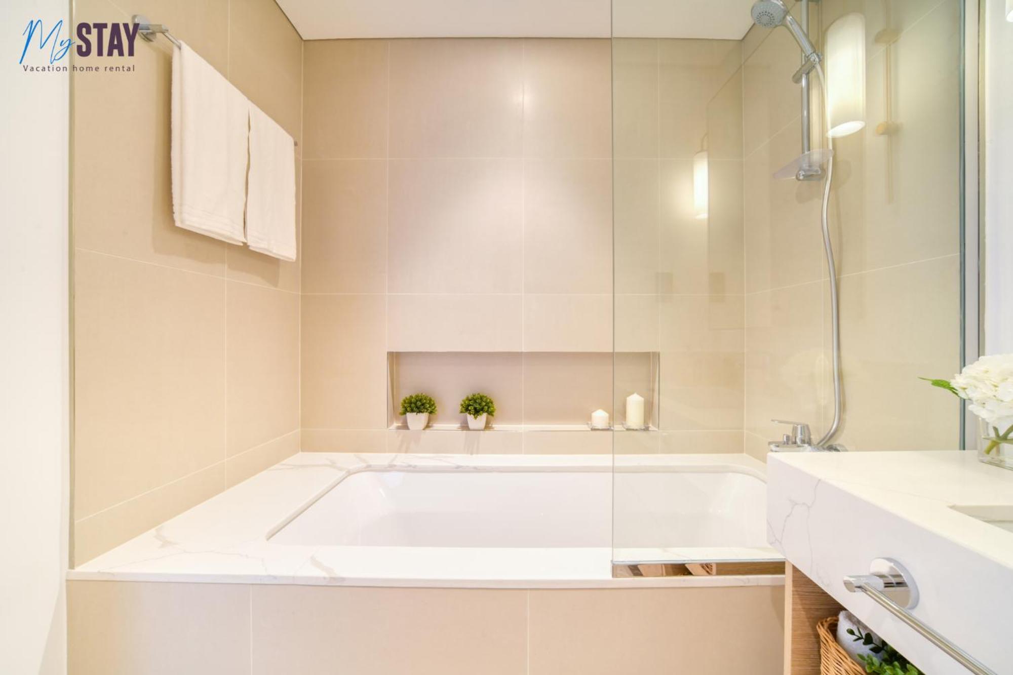 Brand New Charming 1br *