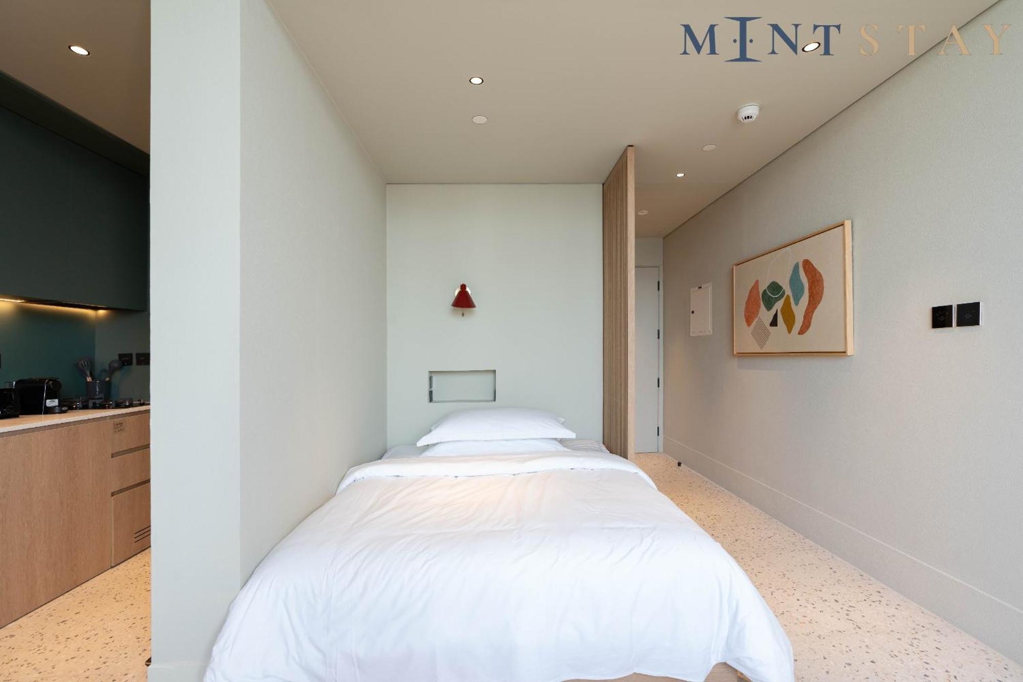 Upside Living, Burj Khalifa View, Business Bay - Mint