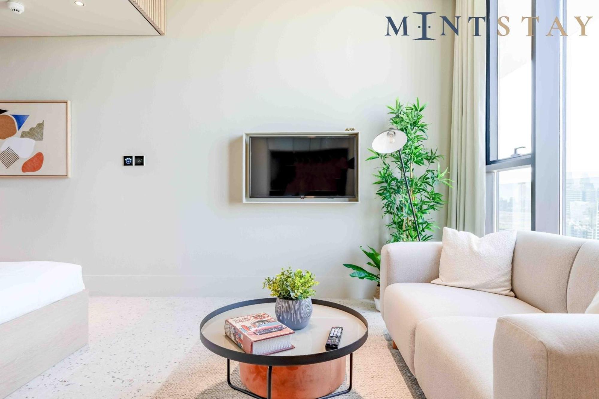 Apartment Upside Living, Burj Khalifa View, Business Bay - Mint Dubai