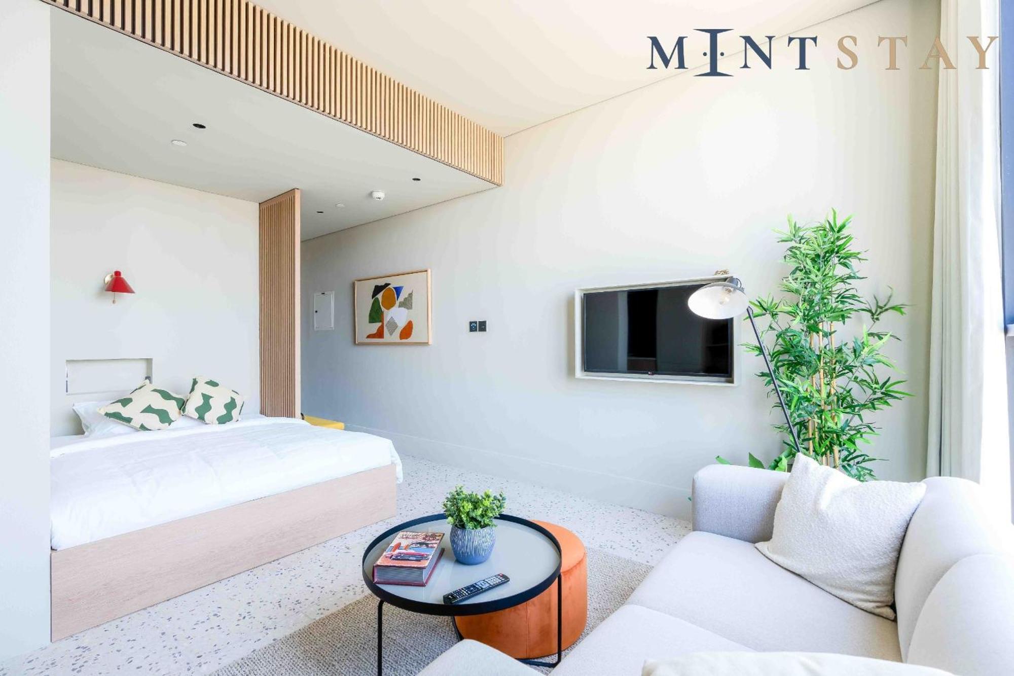 Apartment Upside Living, Burj Khalifa View, Business Bay - Mint