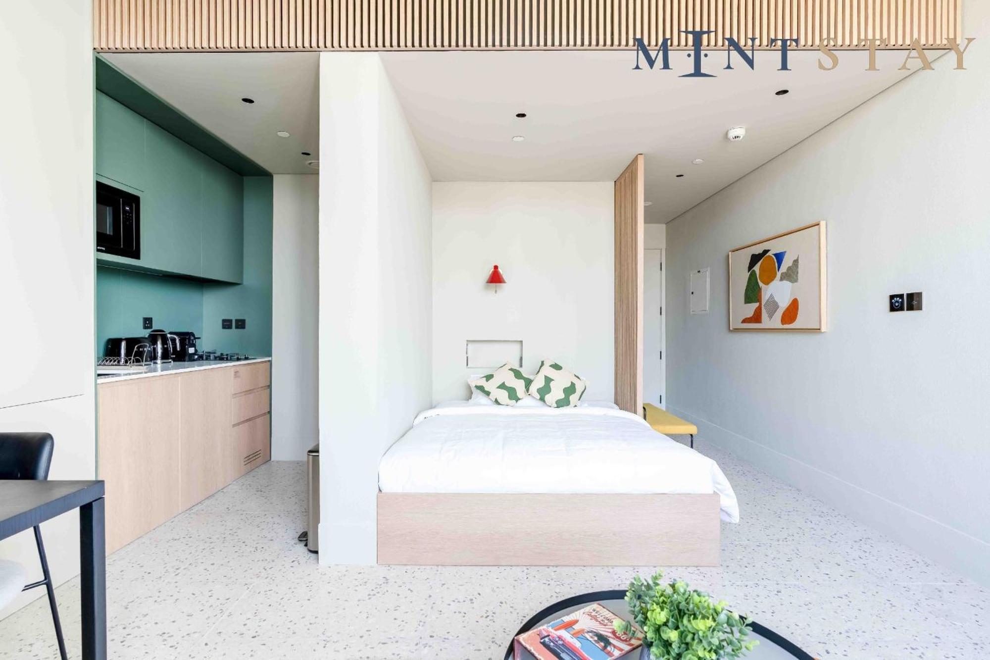 Apartment Upside Living, Burj Khalifa View, Business Bay - Mint *