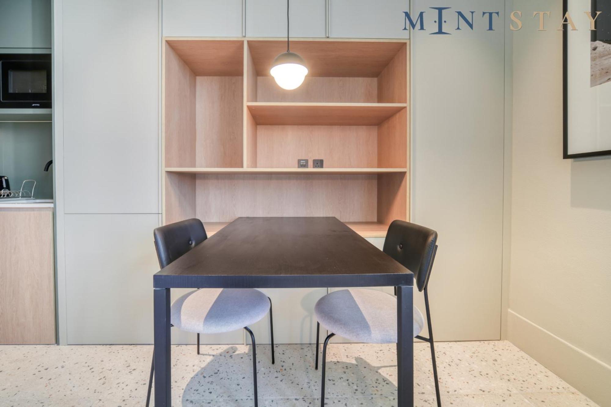 Apartment Upside Living, Burj Khalifa View, Business Bay - Mint
