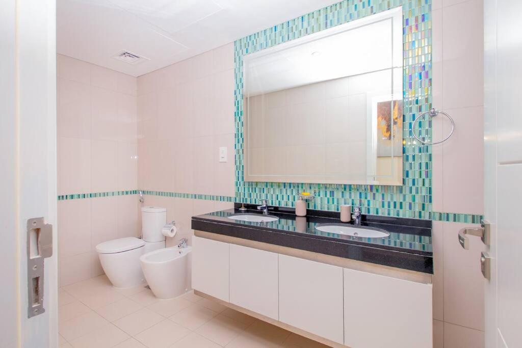 Apartment Damac Heights 3bdr Upgrade-high Floor With Seaview Dubai