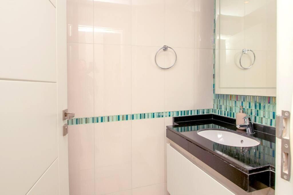 Damac Heights 3bdr Upgrade-high Floor With Seaview Apartment