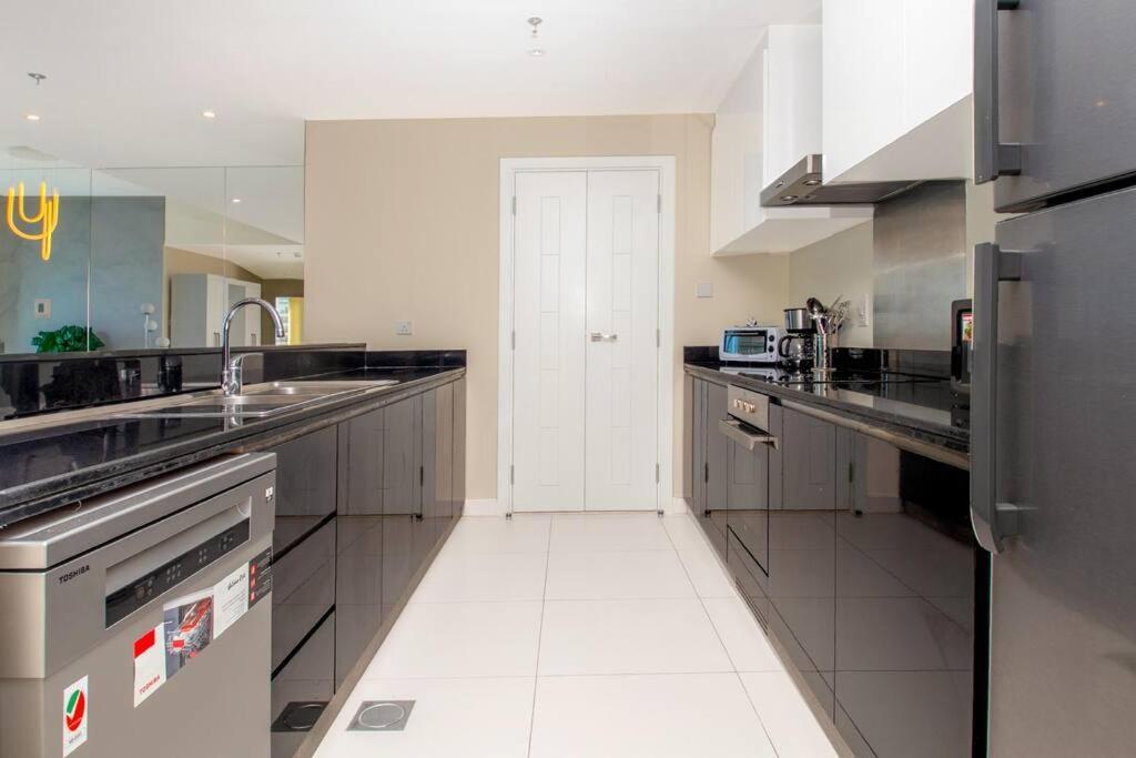 Damac Heights 3bdr Upgrade-high Floor With Seaview Apartment *