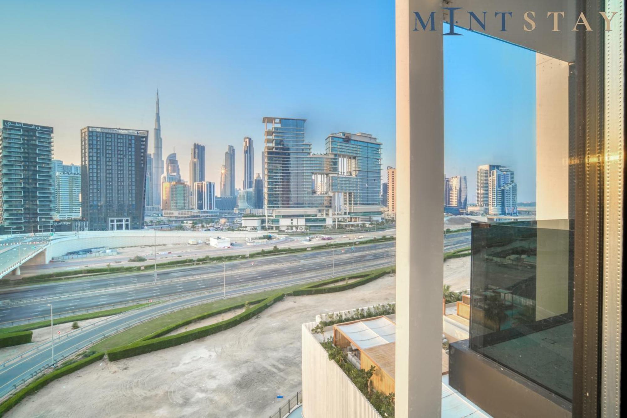 Upside Living, Burj Khalifa View, Business Bay - Mint *