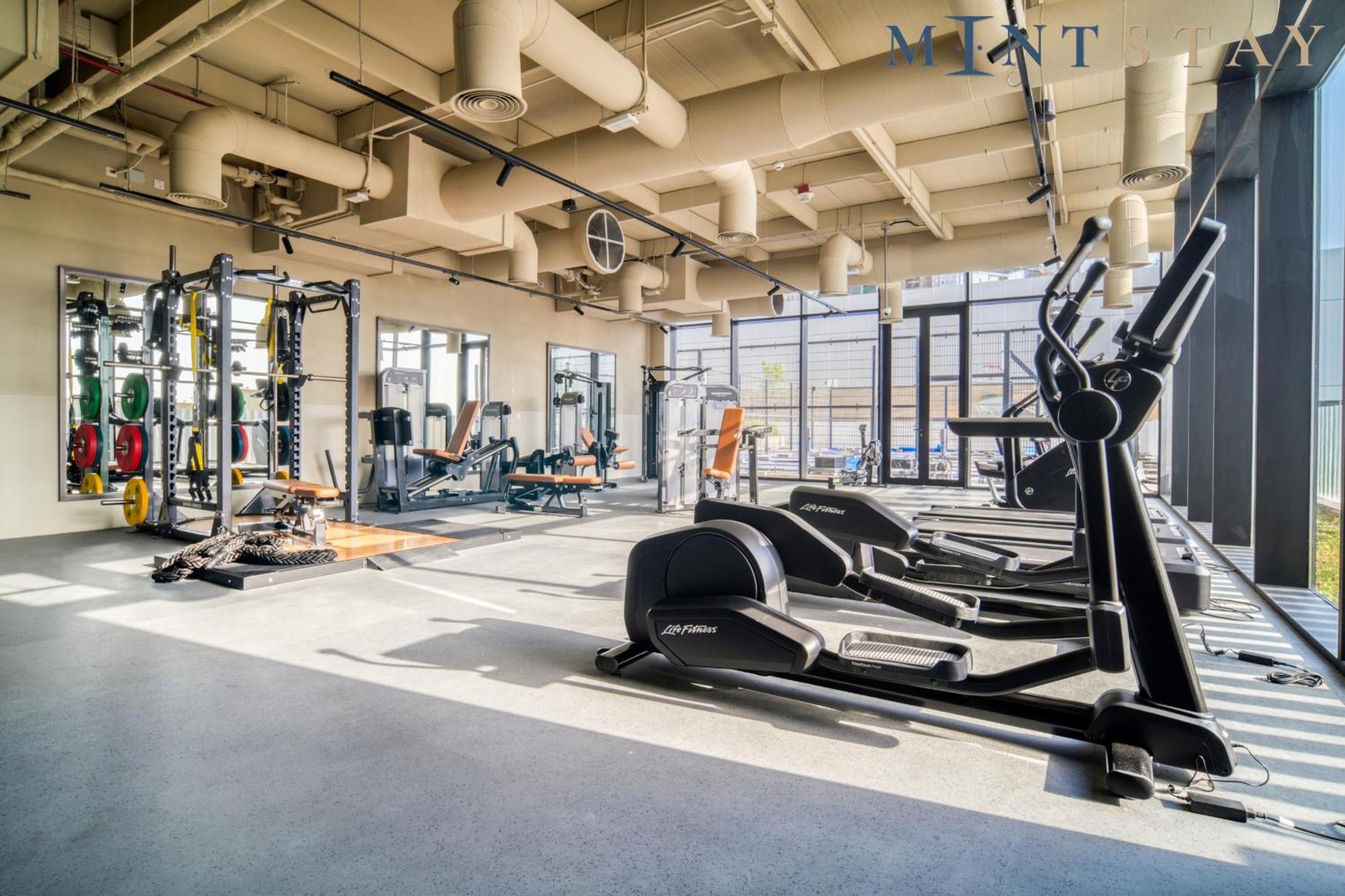 Upside Living, Burj Khalifa View, Business Bay - Mint Apartment *