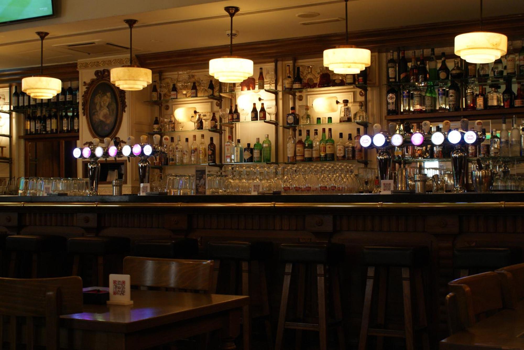 - Cozy, Very Accessible And So Near To Train Station Apartment