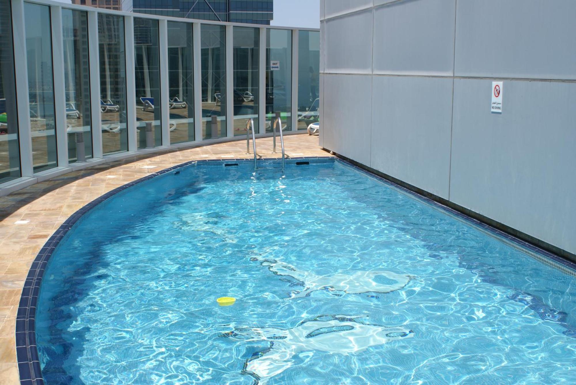 Apartment - Cozy, Very Accessible And So Near To Train Station Dubai