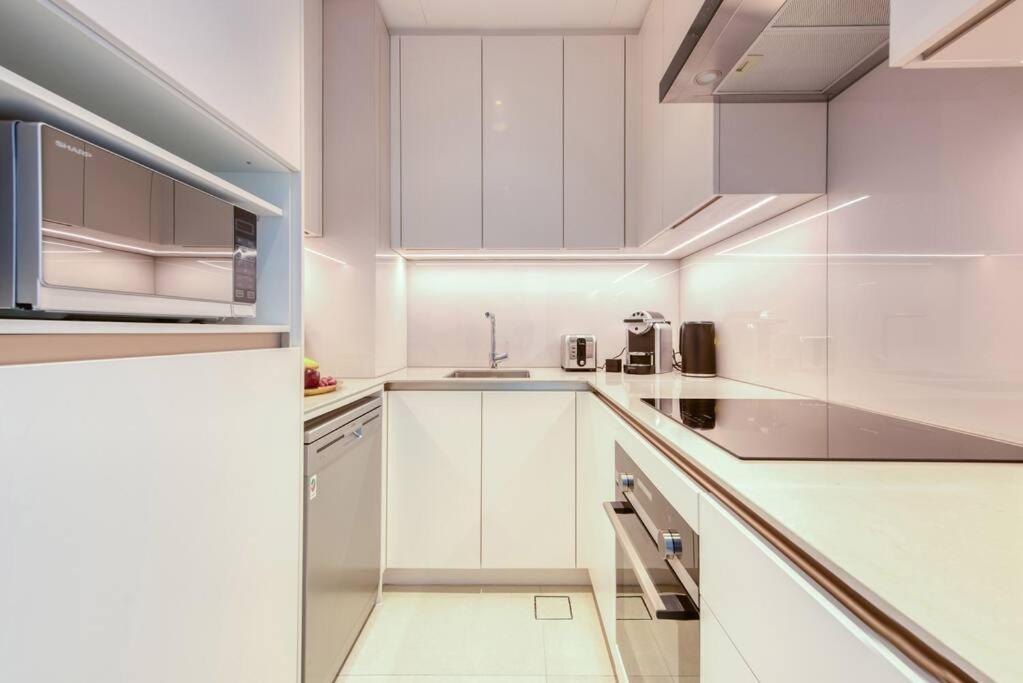 1br At The Address Jbr - Residential Apartment *
