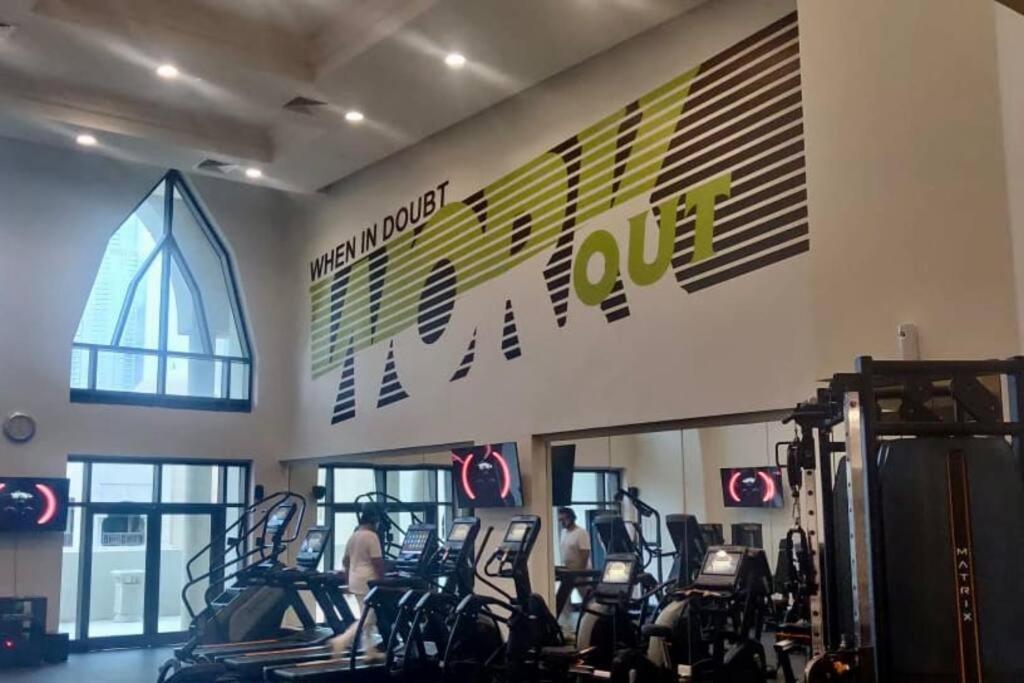 Lux Souk Al Bahar Downtown 1 Bedroom Flat - Steps To Mall Apartamento *