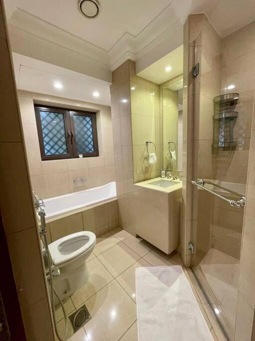 Lux Souk Al Bahar Downtown 1 Bedroom Flat - Steps To Mall