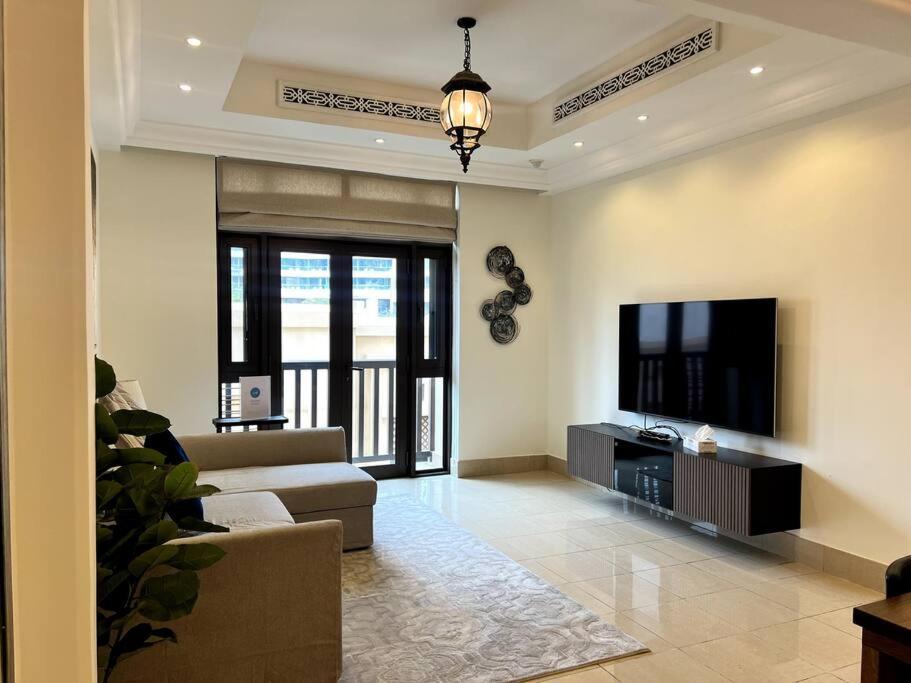 Lux Souk Al Bahar Downtown 1 Bedroom Flat - Steps To Mall Apartamento Dubai
