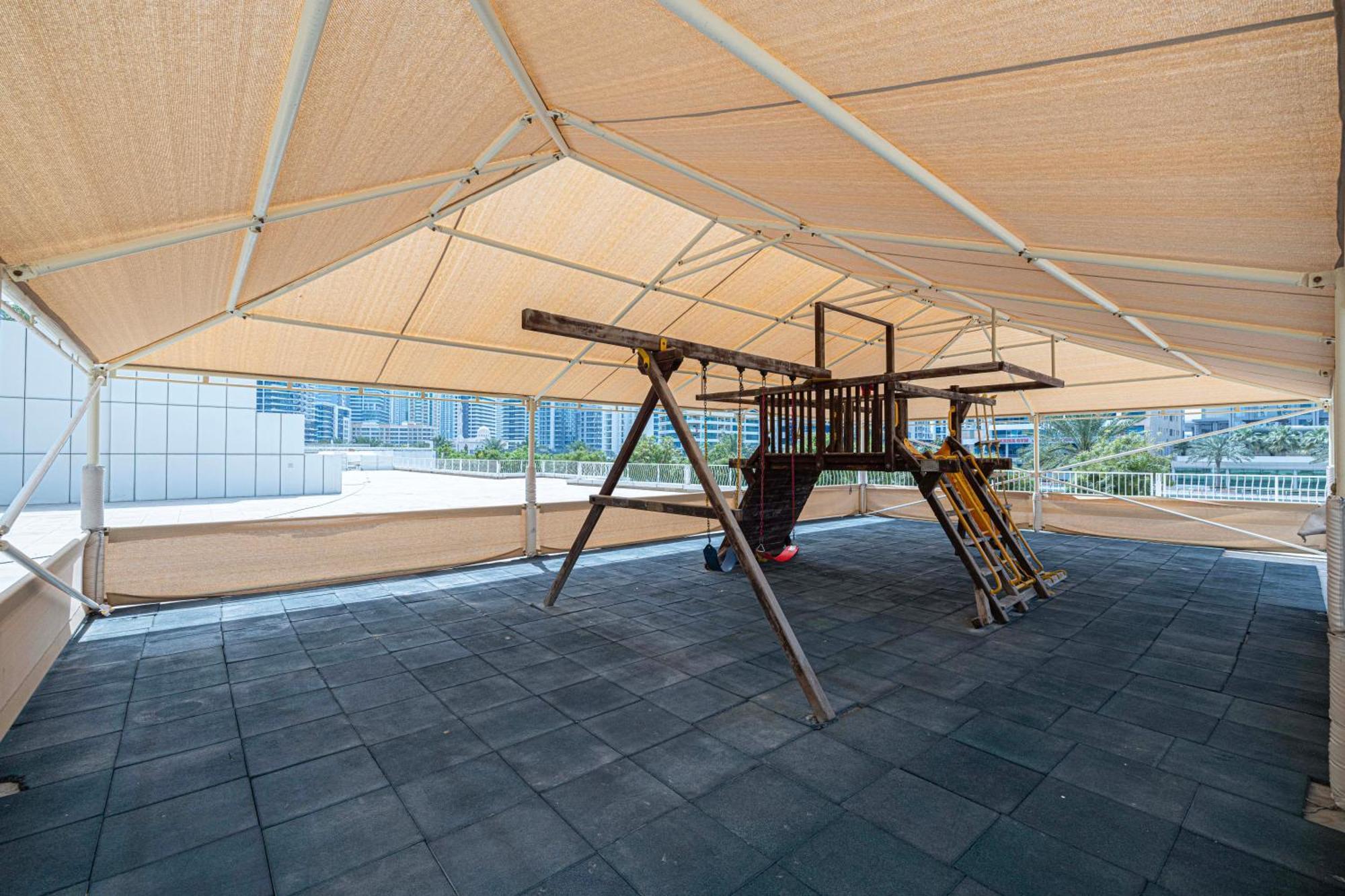 Luxury 1br At Marina: Stunning Marina Views, Pool & Gym *