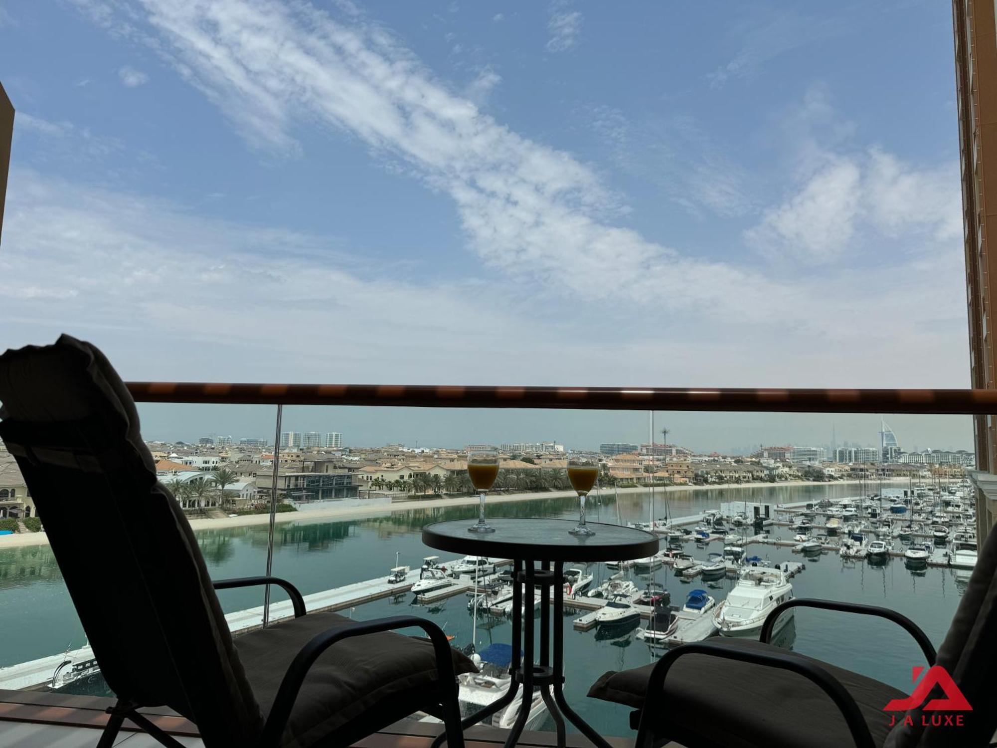 Unique At Of Yachts With Panoramic Sea View Of Burj Khalifa, Alarab & Atalntis In Palm Jumeirah Daire