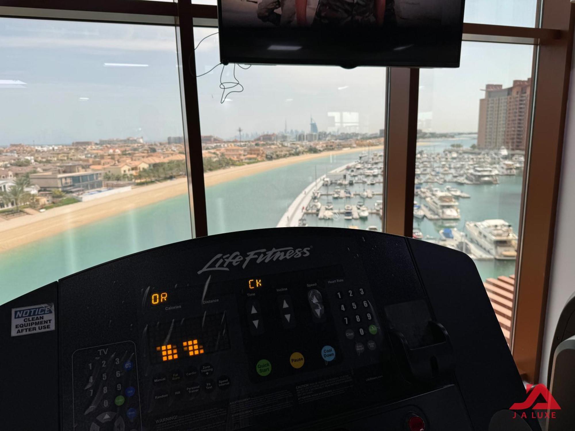 Daire Unique At Of Yachts With Panoramic Sea View Of Burj Khalifa, Alarab & Atalntis In Palm Jumeirah