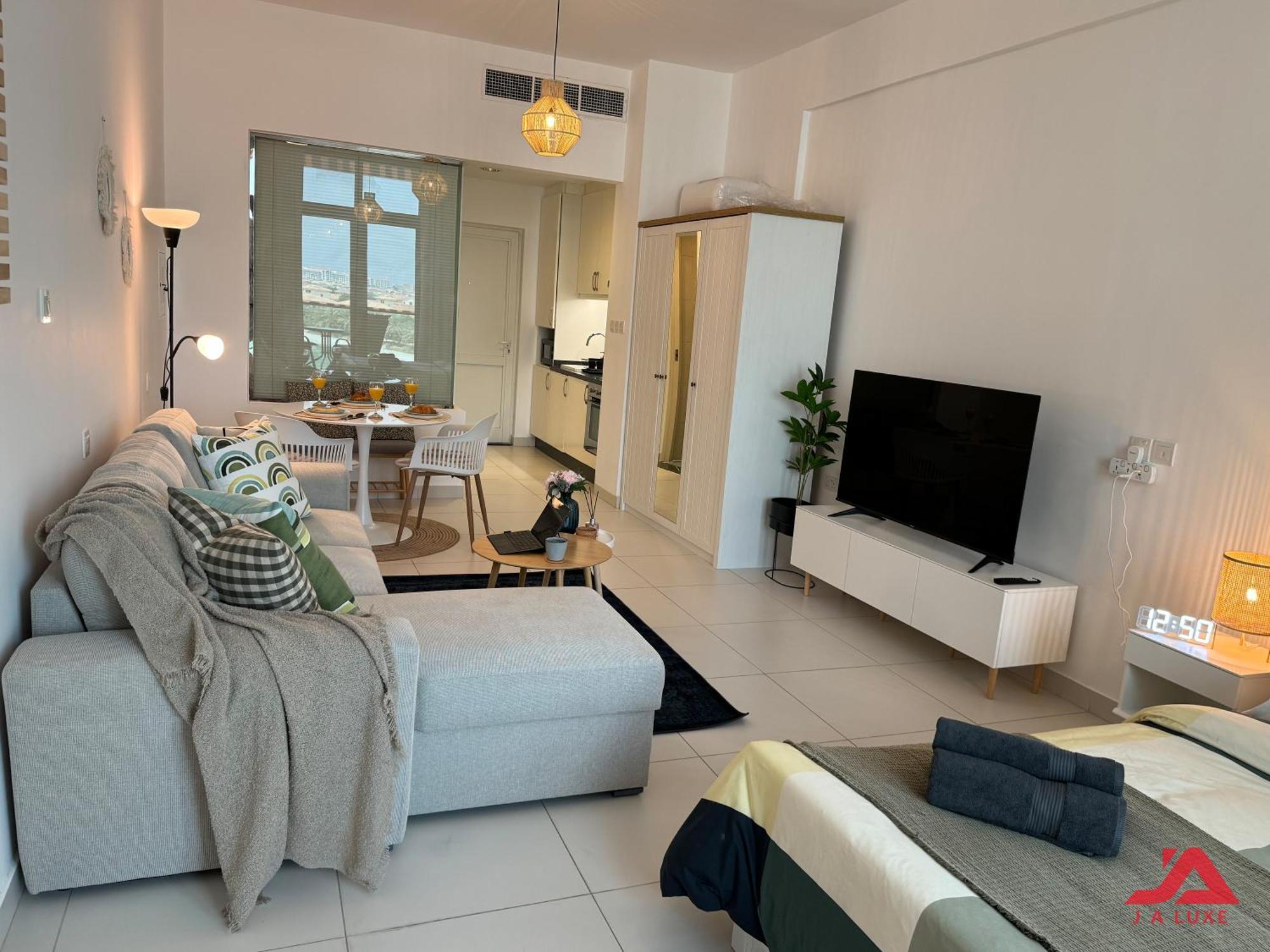 Daire Unique At Of Yachts With Panoramic Sea View Of Burj Khalifa, Alarab & Atalntis In Palm Jumeirah Dubai