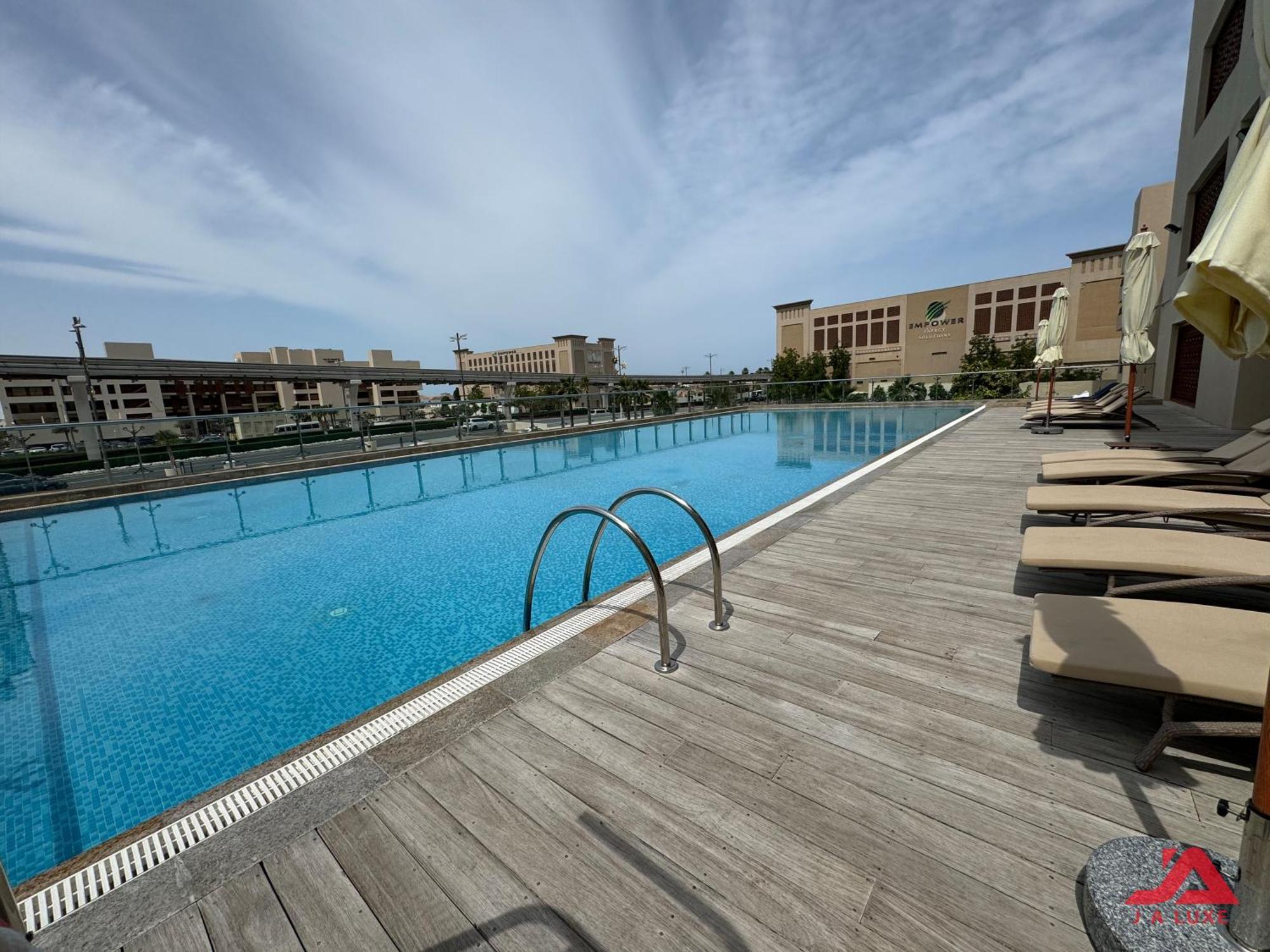 Daire Unique At Of Yachts With Panoramic Sea View Of Burj Khalifa, Alarab & Atalntis In Palm Jumeirah *