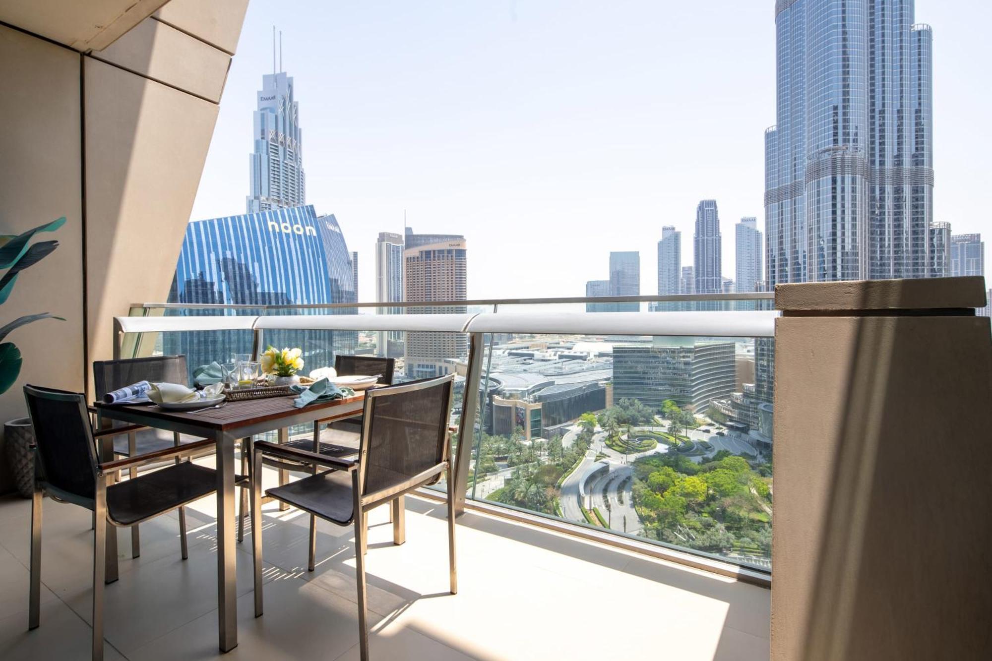 Frank Porter - Burj Vista Dubai