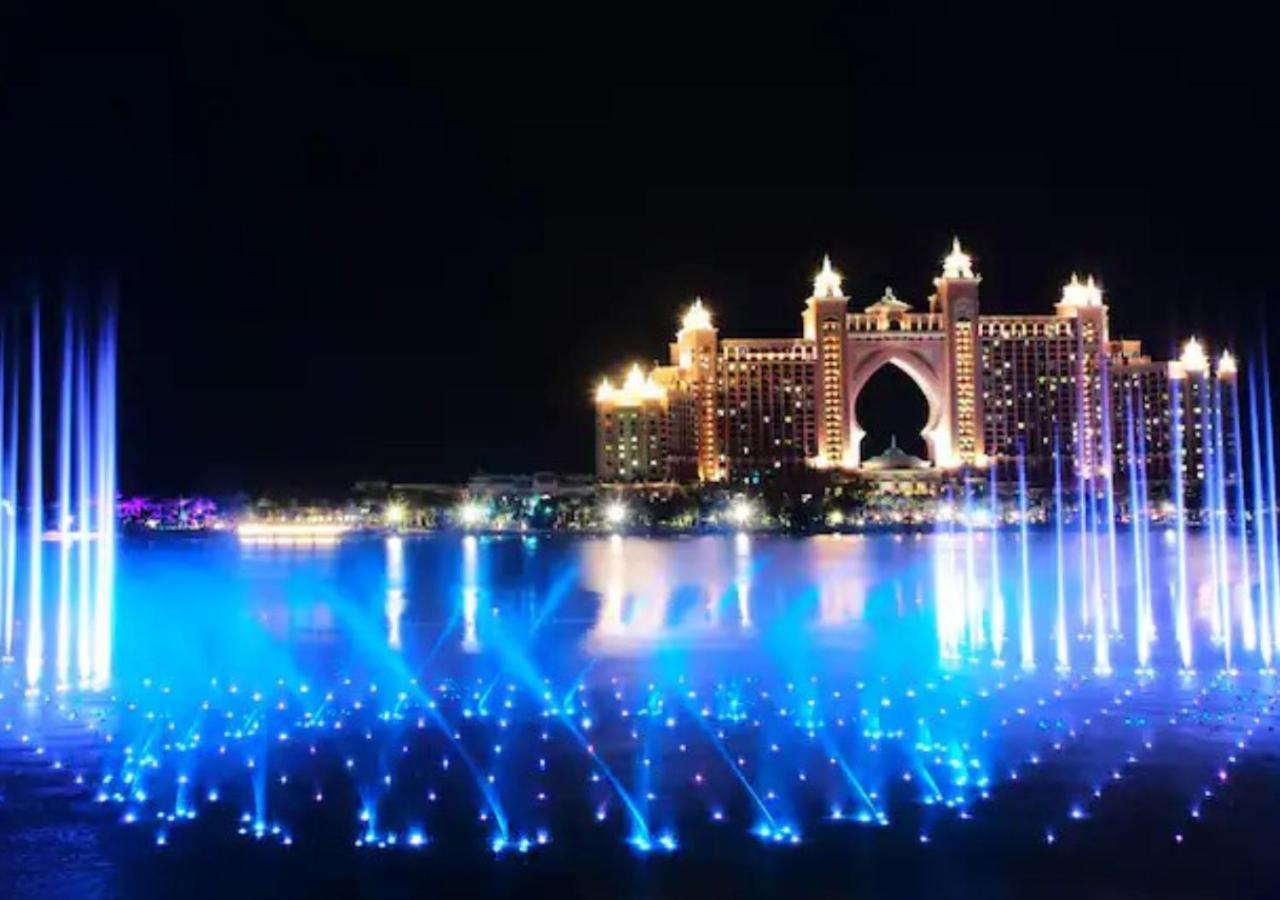 Daire Luxury 4br - Palm Jumeriah - Club Access Dubai