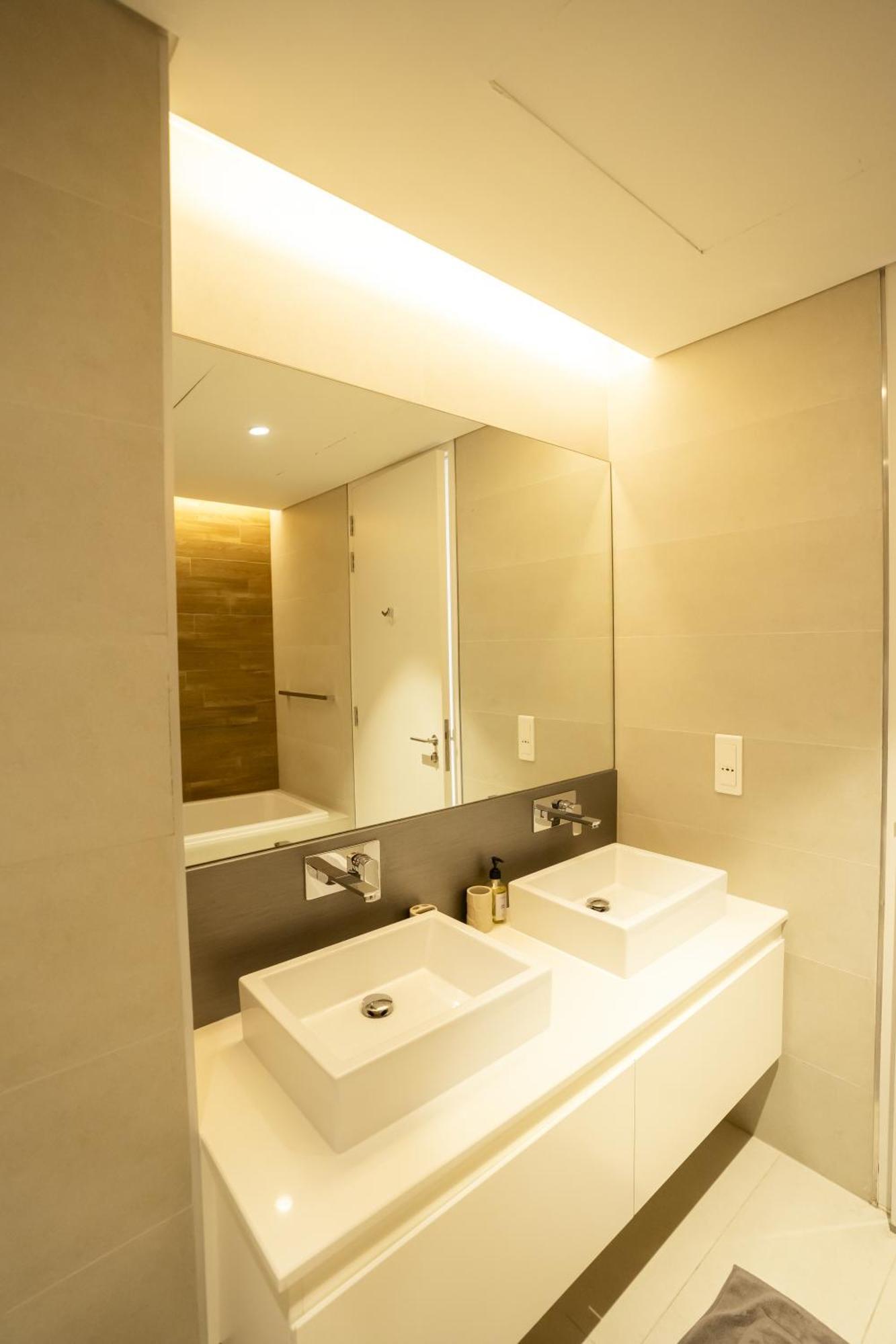 Apartment Nasma Luxury - Gorgeous Waterfront With Incredible Sea Views Dubai