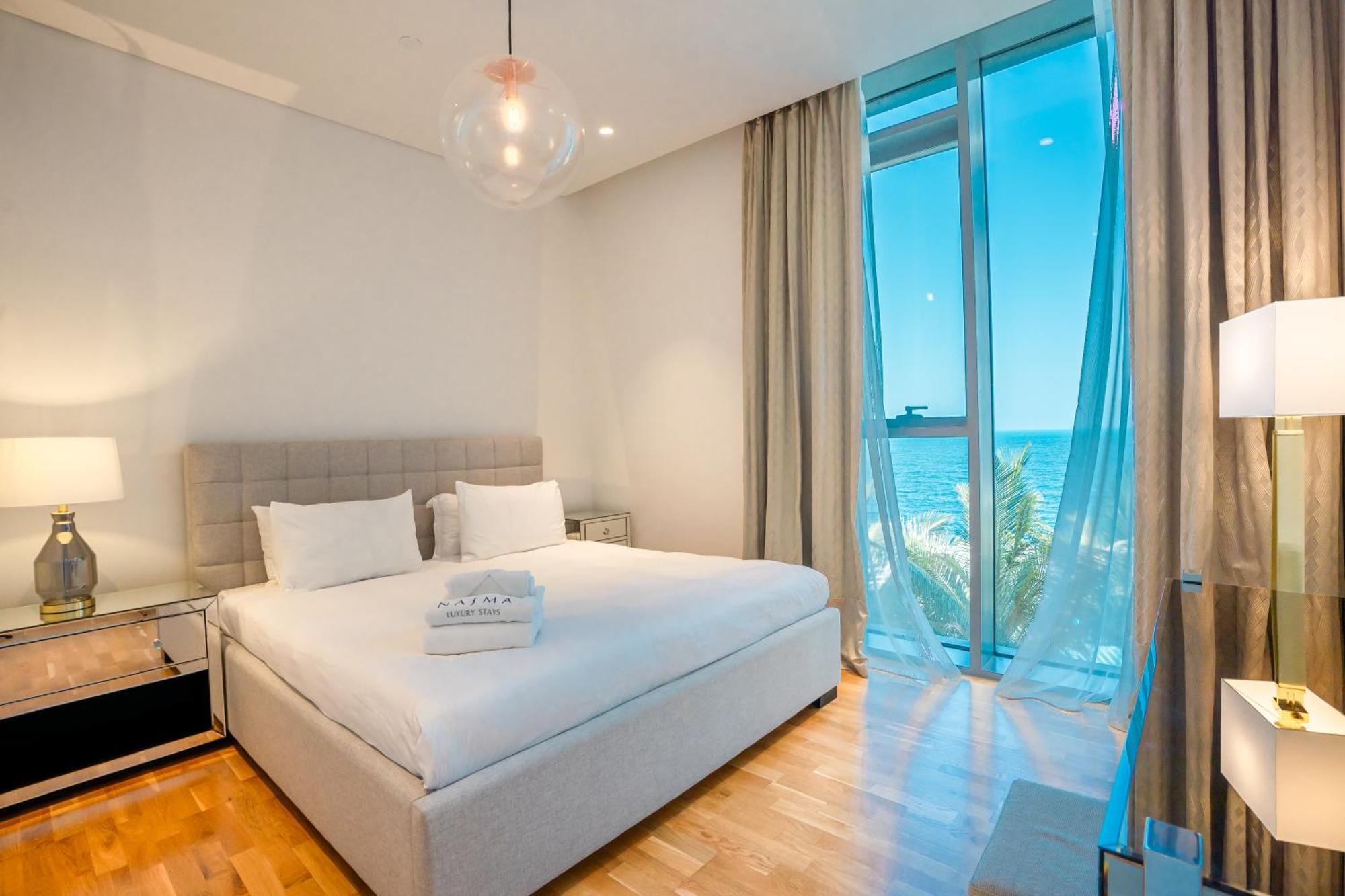 Nasma Luxury - Gorgeous Waterfront With Incredible Sea Views Dubai