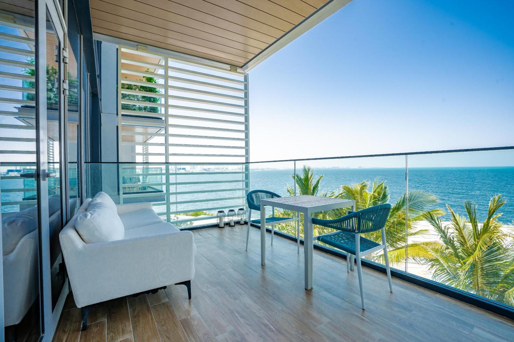 Apartment Nasma Luxury - Gorgeous Waterfront With Incredible Sea Views