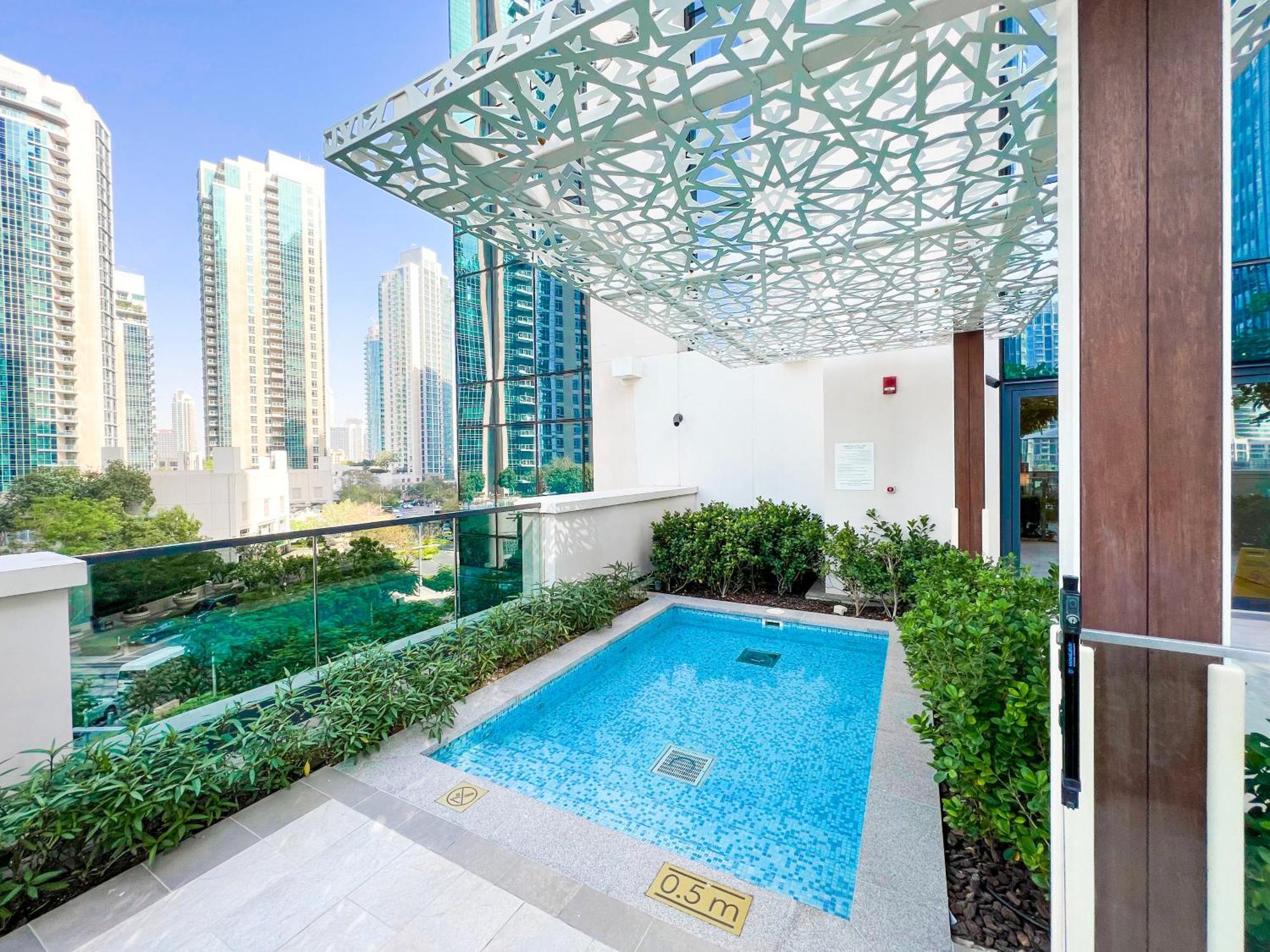 Downtown Luxury - Stunning Burj Khalifa View - 5 Minutes Walk To Mall Dubai