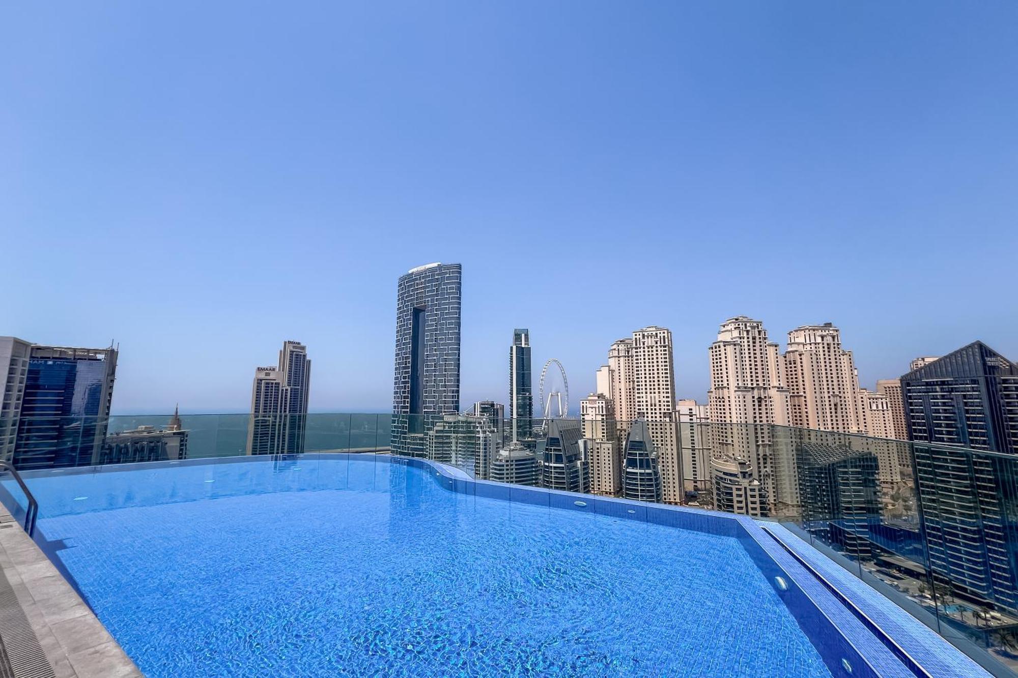 Clever Guest 021 Condor Marina Star Dubai