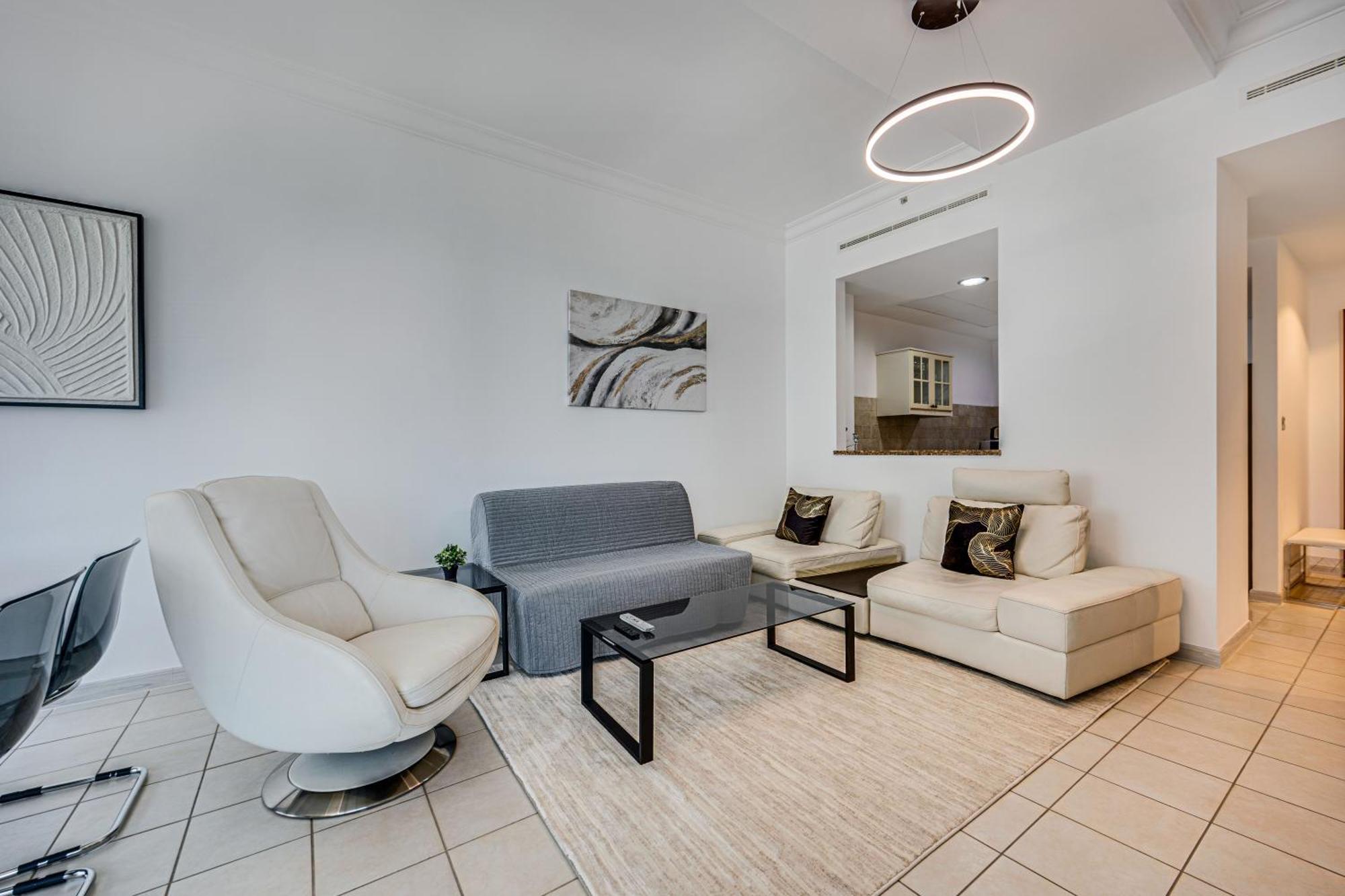 Apartment Breathtaking Marina View In Al Murjan *