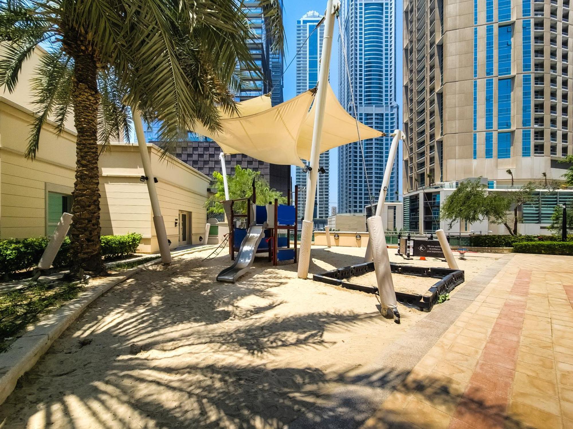 Apartment Breathtaking Marina View In Al Murjan