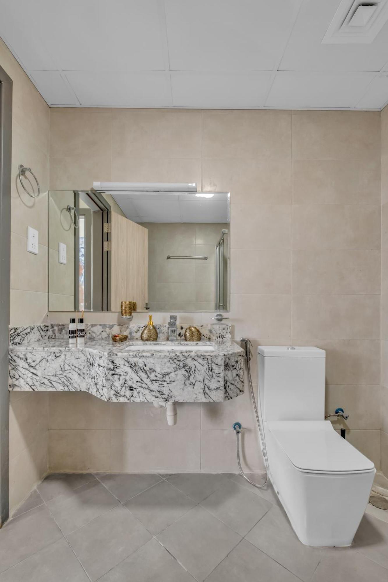 Apartment Stylish 2br For 6 With King Beds, Pool, Gym In Jvc *