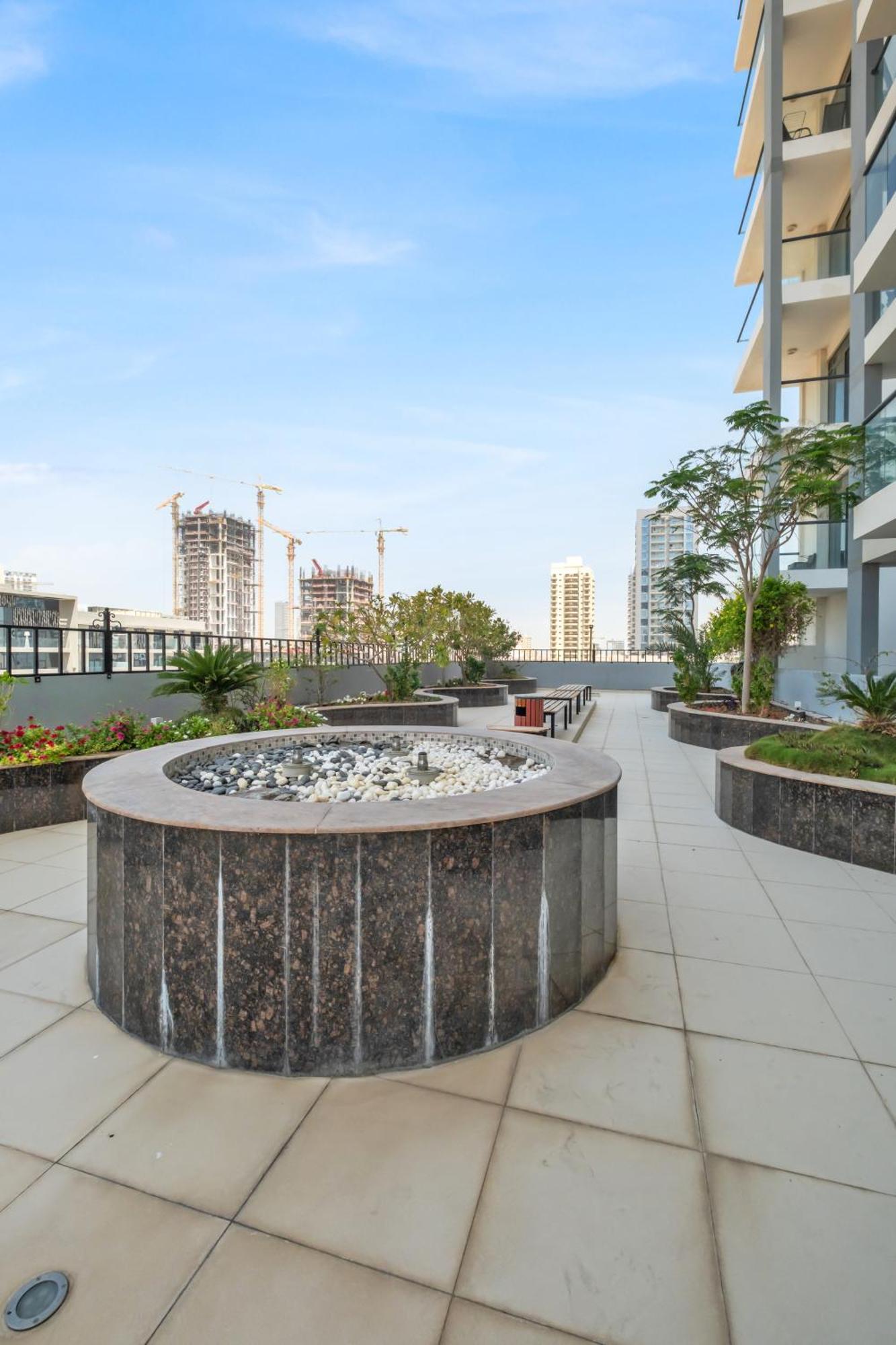 Apartment Stylish 2br For 6 With King Beds, Pool, Gym In Jvc