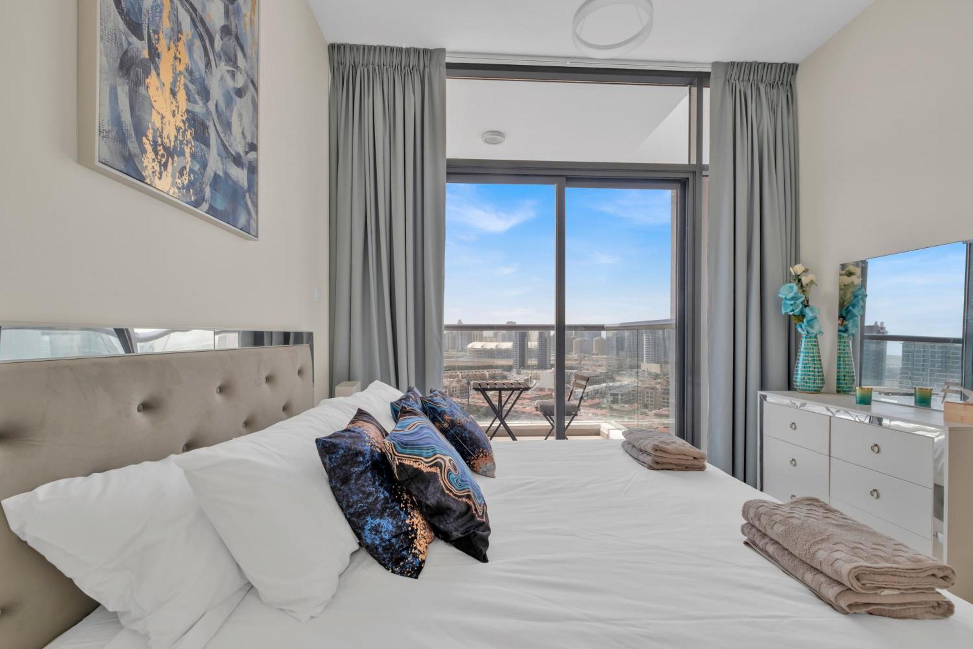 Apartment Stylish 2br For 6 With King Beds, Pool, Gym In Jvc